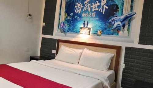 Deluxe Queen Room