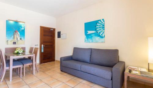 One-Bedroom Apartment (2 Adults + 1 Child)