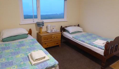 Standard Twin Room with Shared Bathroom