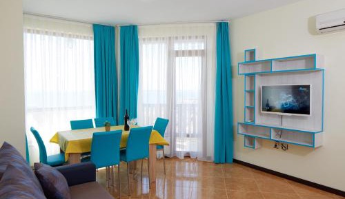 Two-Bedroom Apartment with Sea View