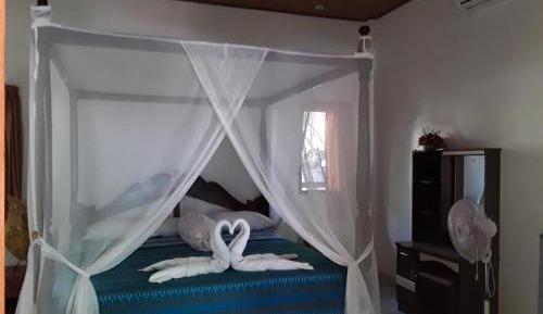 Deluxe Double Room with Balcony and Sea View