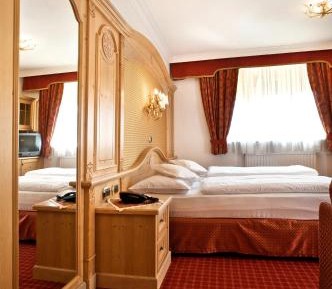 Double Room with Mountain View