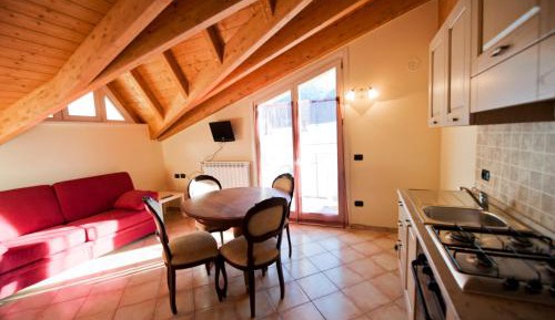 One-Bedroom Apartment with Balcony