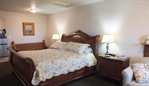 King Room - Non-Smoking