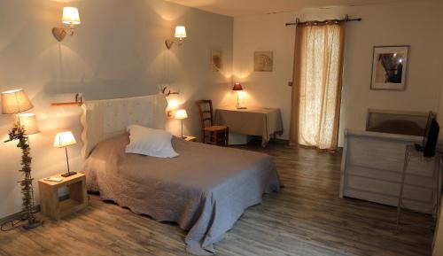 Double Room with Balcony (2 Adults + 1 Child)