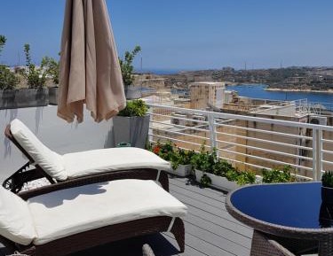Deluxe Double Room with Balcony and Sea View