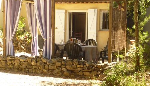 Apartment (2-5 Adults)