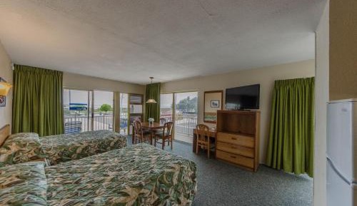 Ocean View Pool Side Suite with Kitchen