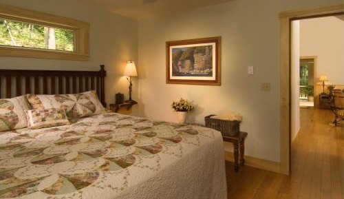 Four Bedroom Deluxe Cabin