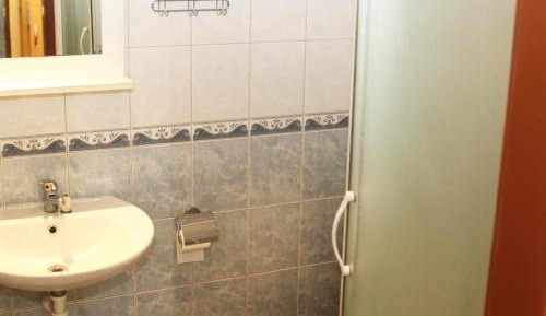 Quadruple Room with Private Bathroom