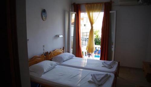 Twin Room with Pool View