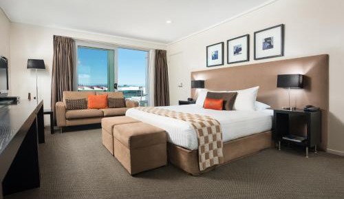 Deluxe King or Twin Room