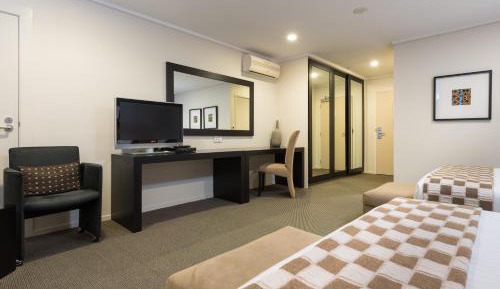 Deluxe Family Room