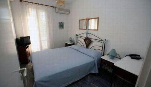 Two Room Apartment with Partial Sea View (4 Adults)