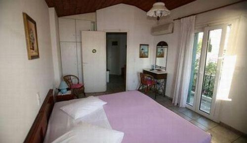 Two-Bedroom Apartment with Sea View (4 Adults)