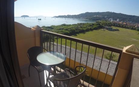 Studio Apartment with Sea View