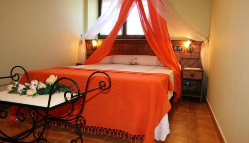 One-Bedroom Apartment (2 Adults)