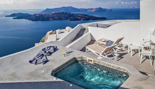 Superior Suite outdoor Tub Caldera View