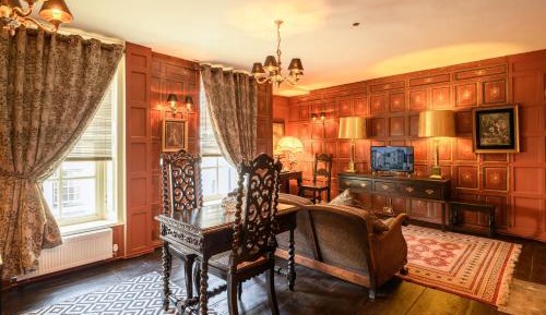 Superior King Room