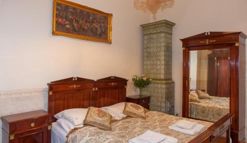 Three-Bedroom Apartment (10 Adults)