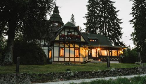 Six-Bedroom House