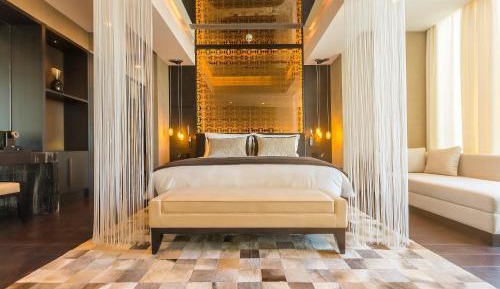 Royal Suite Boulevard View