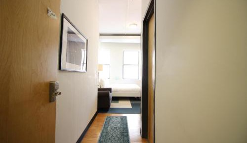 Deluxe Queen Studio 