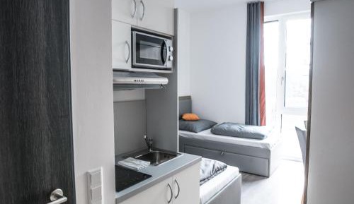 Apartment with Shower (3 Beds)