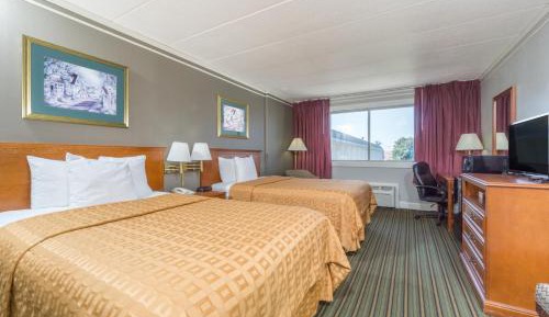 Double Room with Two Double Beds - Smoking