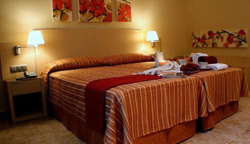 Double Room with Extra Bed (3 Adults)