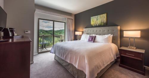 Deluxe King Suite
