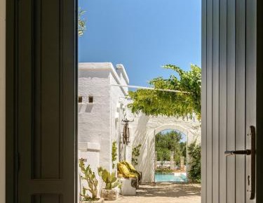 Deluxe Double Room with Pool View