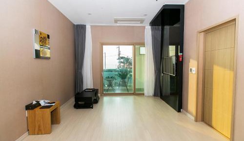 Korean-Style Ondol Room - Ground Floor