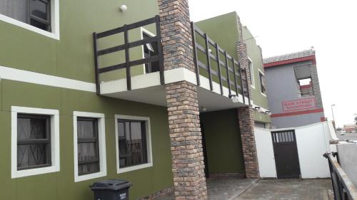 Economy Triple Room with Shared Bathroom