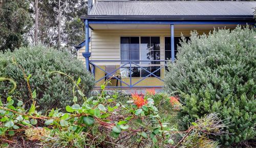 Two-Bedroom Two-Bathroom Cottage (Adult Only) - Bass