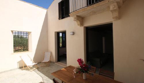 Two-Bedroom House with Patio and Terrace