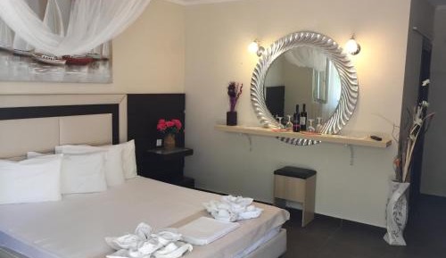 Double Room with Balcony (2 Adults + 1 Child)