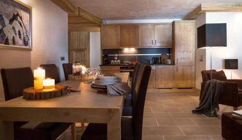 Two-Bedroom Apartment (6 Adults)