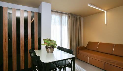 Studio (2 Adults)