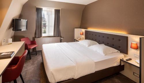 Double or Twin Room with City View