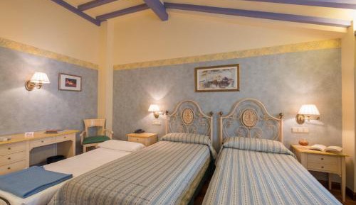 Twin Room with Extra Bed