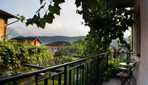 Apartment with Garden View