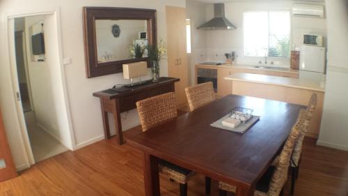 Two-Bedroom Apartment with Spa Bath