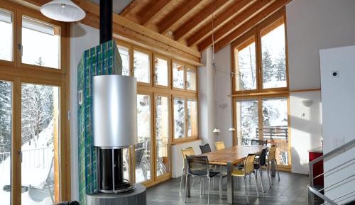 Apartment with Mountain View