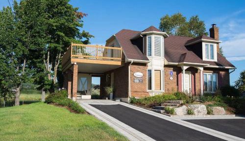Three-Bedroom Holiday Home 