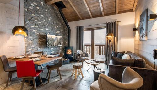 Two Bedroom Apartment with Fireplace