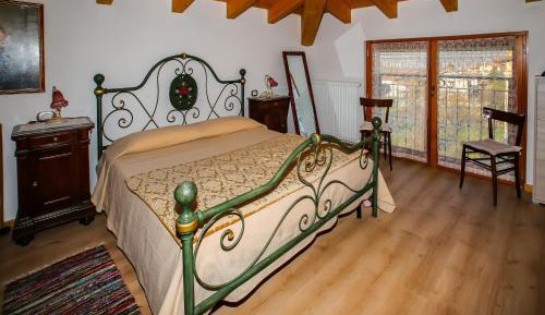 Quadruple Room with Private Bathroom