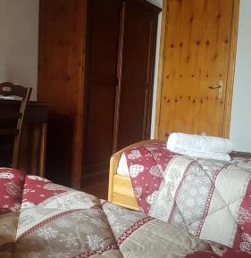Double or Twin Room with Mountain View