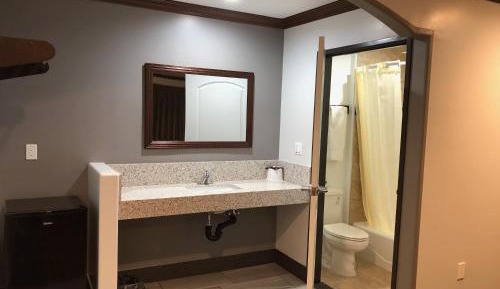 Deluxe Family Suite