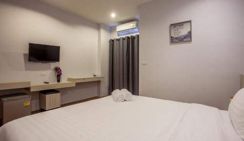 Deluxe King Room